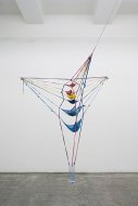 Water Phantom 4, 2006, String Bikinis, Sand, Flußsteine, Kohle, Wasserflasche
Maße variabel, Disconnected, Kerstin Engholm Galerie