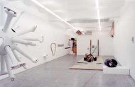 am fluß ( treibt eine wespe die schläft aber bloß), Misha Stroj, Installationshot, Kerstin Engholm Galerie, 2003